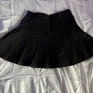 Brandy Melville black dana skirt